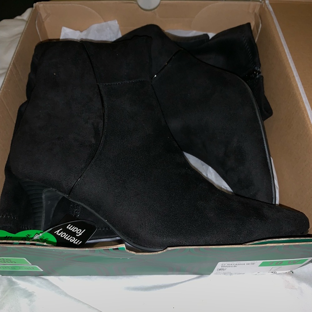 Black boots